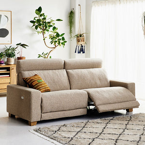 ヘッドレスト部分は手動で角度を変えることが可能。 #オーカーブラウン（スーパーレザーテックス）