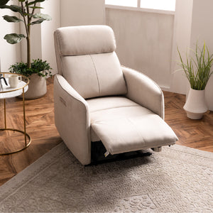 フットレストと背面がそれぞれ調整できる２モーターを搭載。お好みの姿勢に合わせて調整が可能です。 #LT01 キャメル（レザーテックス アニリン）