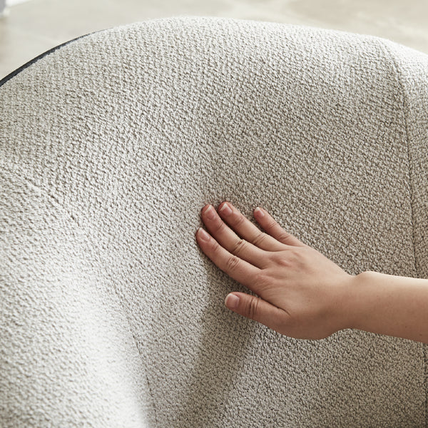 張地は当社オリジナルのファブリックを使用。素材や織り方が異なり、手触りの良い上質な生地です。 #Y81/ET82