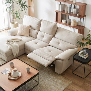 MAX145°までリクライニング可能。フルフラットのベッドとは一味違う心地よい角度でくつろげます。 #PLT102 インディーブルー（プライムレザーテックス）