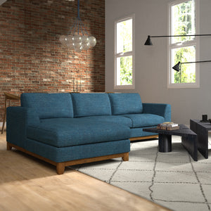 脚には天然木を採用。優しい色合いとナチュラルな木目がやわらかい印象を与えてくれます。 #A45 オリエンタルブルー（ファブリックAランク）