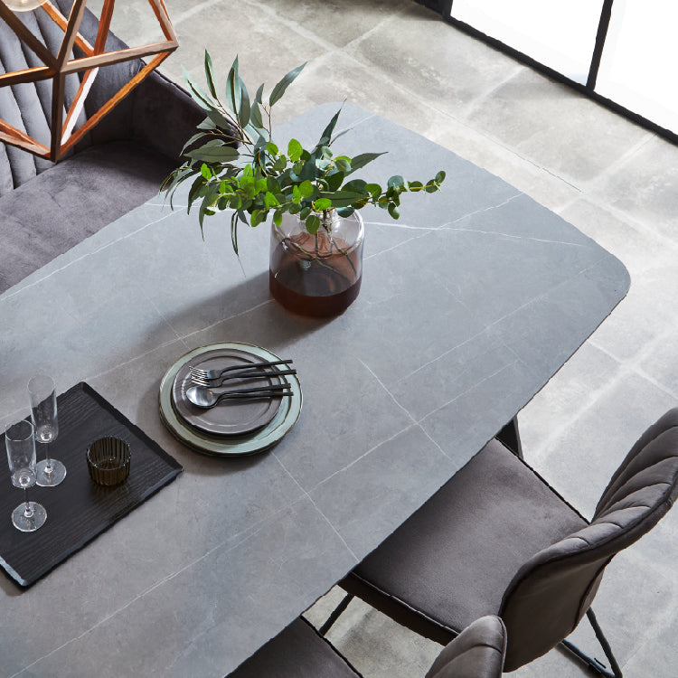 ピエール ダイニングテーブル