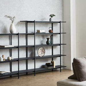 シャープなメタルフレームと棚板のオープンシェルフ。シンプルなデザインなので、様々なインテリアテイストに溶け込みます。 #幅160cm×高さ161cm #ノーブルブラック