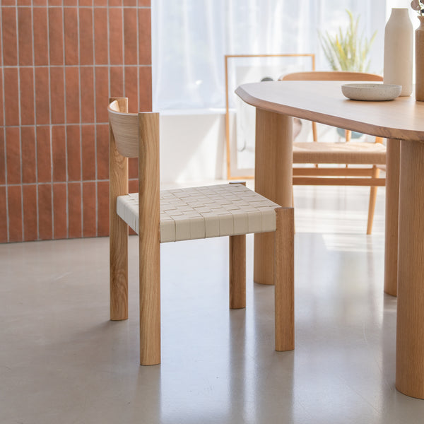 ナチュラルな素材感とシンプルなシルエットで、北欧・ナチュラル・モダンなど幅広いスタイルのインテリアに合わせやすいです。 #フォグブラウン