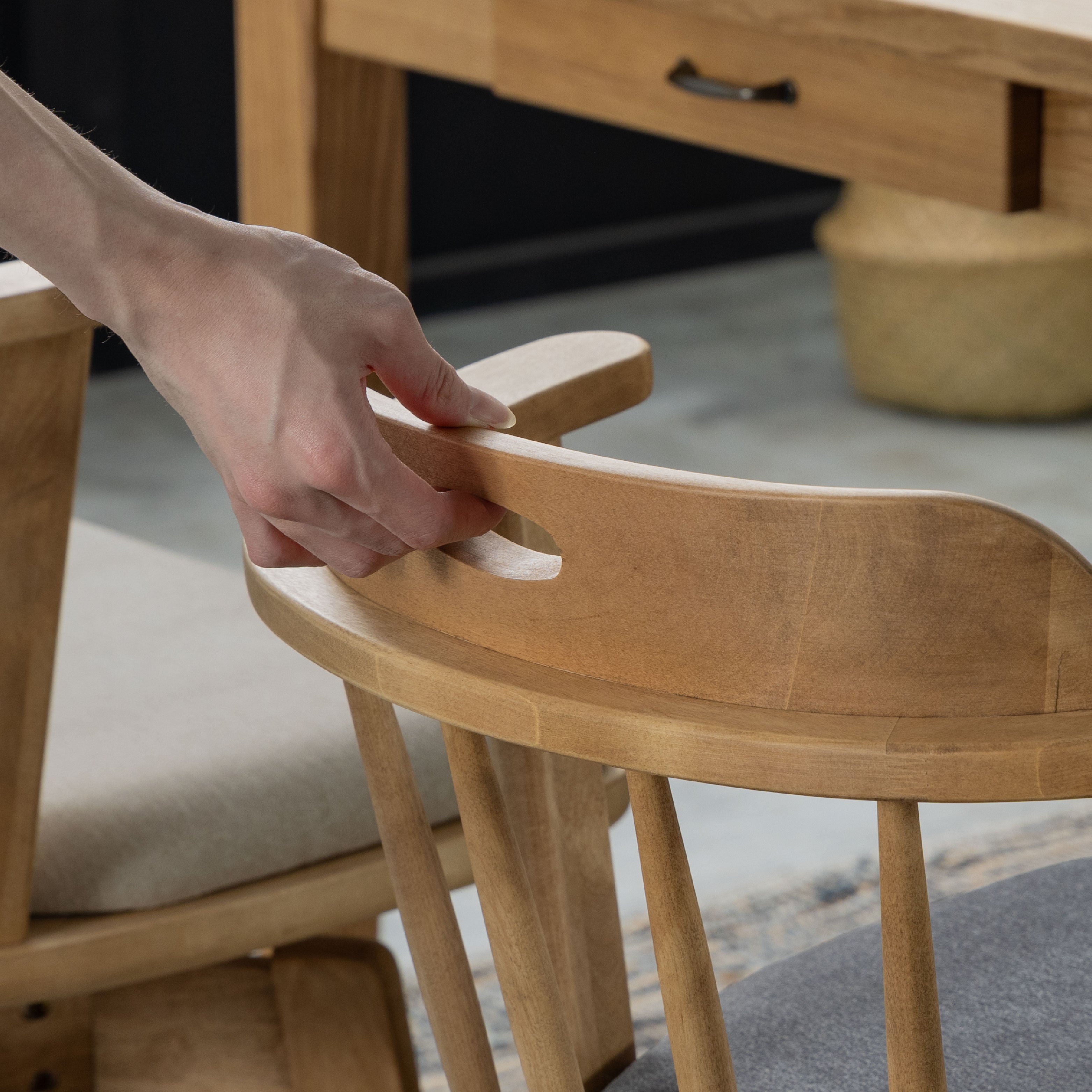 ローカーⅢ 回転ダイニングチェア