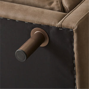 脚裏にはガタツキを防止するアジャスター付き。床の状態に合わせて高さ調整が可能です。 #PLT112 ヨーロピアングレー（プライムレザーテックス）