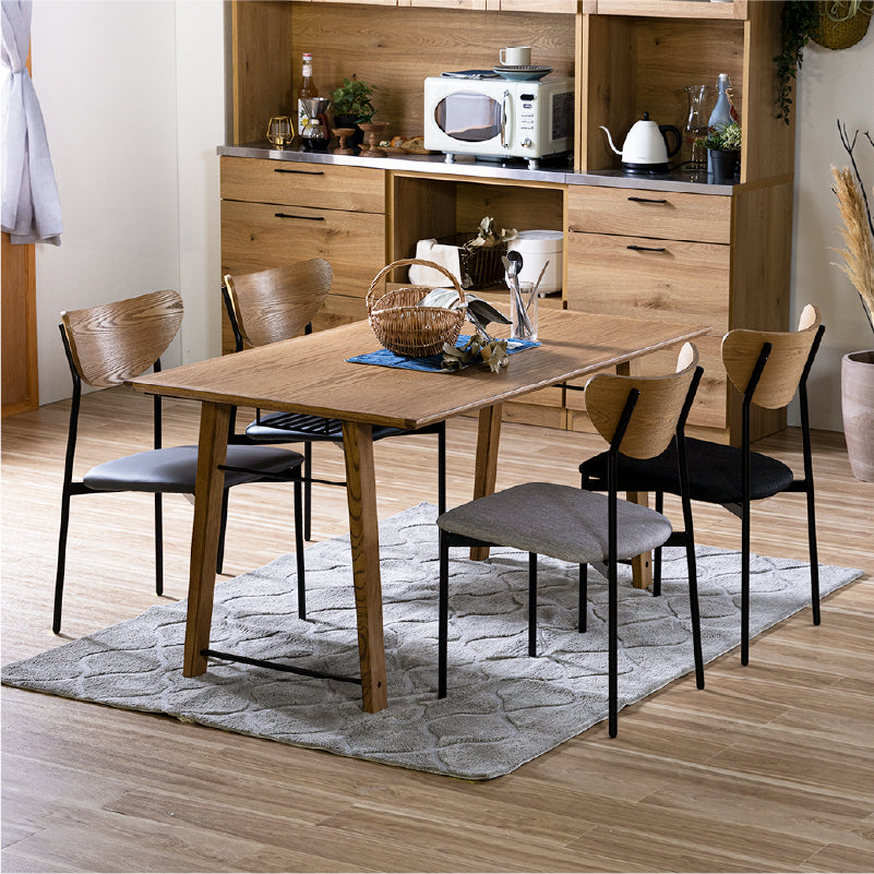 イロロ ダイニングテーブル