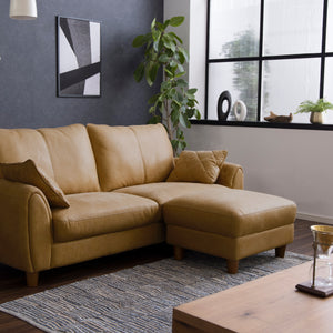 ソファ時間をより快適に、心地よく過ごせるように開発されたこだわり設計。 #LT01 キャメル（レザーテックス アニリン）