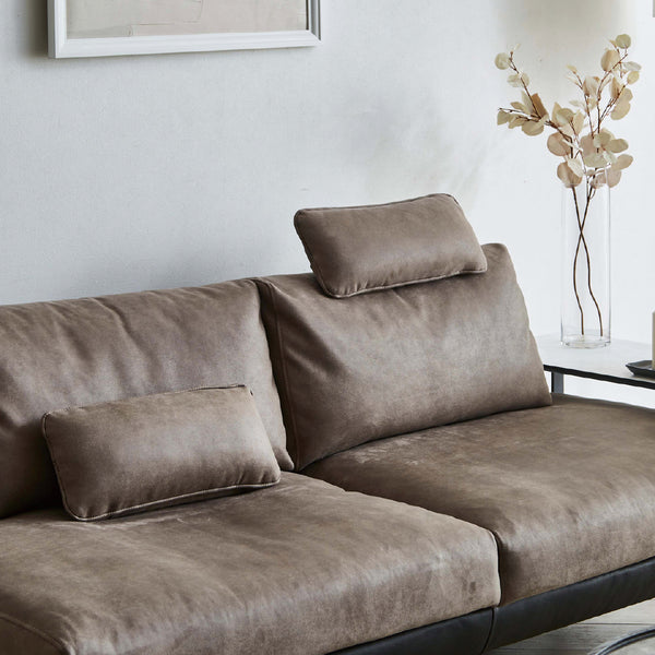 どんなソファにも合わせやすく、より快適性を高めてくれる名脇役です。 #PLT101 ブルースター（プライムレザーテックス） #プライム レザーテックス