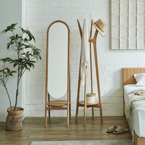 寝室や玄関など、どんな場所に置いても<br> インテリアに溶け込むデザインです。 #節有オーク