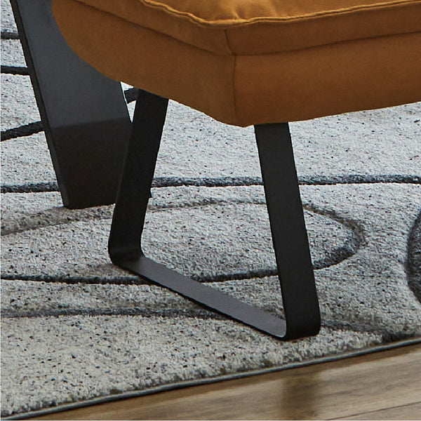 金属板を台形状に折り曲げて形成された脚部はシンプルで洗練されたデザインです。 #PLT104 ハニーレモン（プライムレザーテックス）