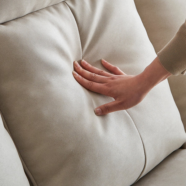 張地にはレザーテックスを採用。夏は通気性がよく、冬はひんやりしにくいので年中快適に過ごせます。 #ミルキーベージュ（プライムレザーテックス） #プライム レザーテックス