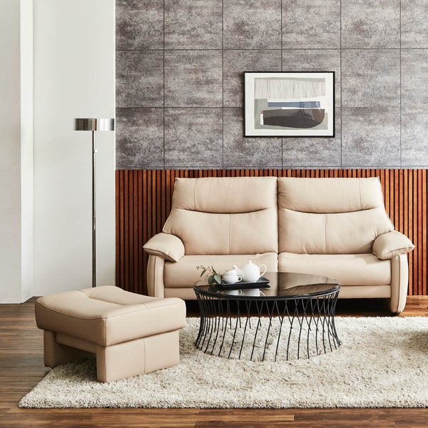 スツールとしてもオットマンとしてソファと組み合わせてもご使用いただけます。 #FLT01 フォギーグレージュ（ファインレザーテックス）