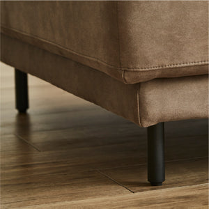 脚まわりの抜け感など、どこからみても美しく感じられるよう、細部まで丁寧に整えています。 #PLT112 ヨーロピアングレー（プライムレザーテックス） #左カウチ