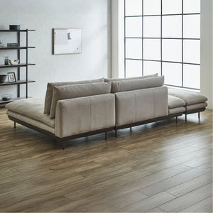 背面や側面のラインまできれいに仕上げているため、お部屋の中央にレイアウトすることも可能です。 #Default Title