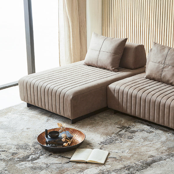 背クッション、背フレームと組み合わせるとさらに快適な空間が作れます。 #PLT108 バターブラウン（プライムレザーテックス）