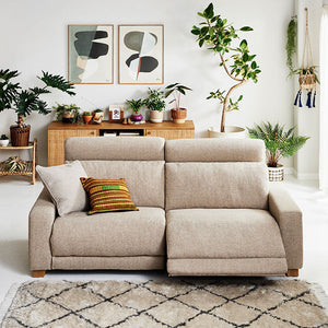 2人並んで座っても、お互いの心地の良い角度に設定できます。 #オーカーブラウン（スーパーレザーテックス）