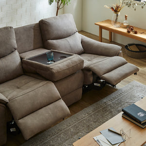 最大145度のリクライニングで、静かで優雅なひとときをお楽しみください。 #LT01 キャメル（レザーテックス アニリン）