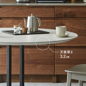 しっかりとした厚みを確保しながらも、船底型に削ることで丈夫さを損なうことなく高いデザイン性も実現しています。 #パティナ #幅100cm