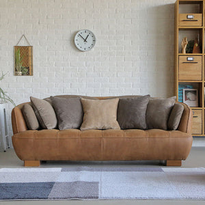 季節に合わせてラグを変えて、お部屋のコーディネートを楽しむのもいいですね。 #SLTオーカーBR