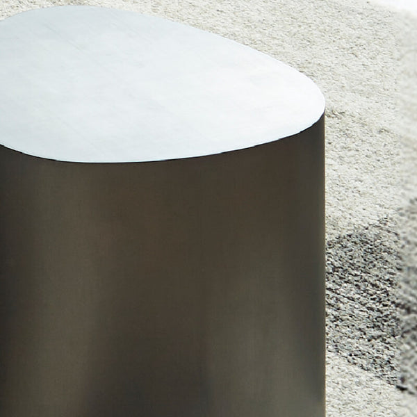 ステンレス素材は、錆びにくく汚れに強いので、汚れても簡単にふき取ることができます。お手入れも簡単で衛生的です。 #メタルシルバー