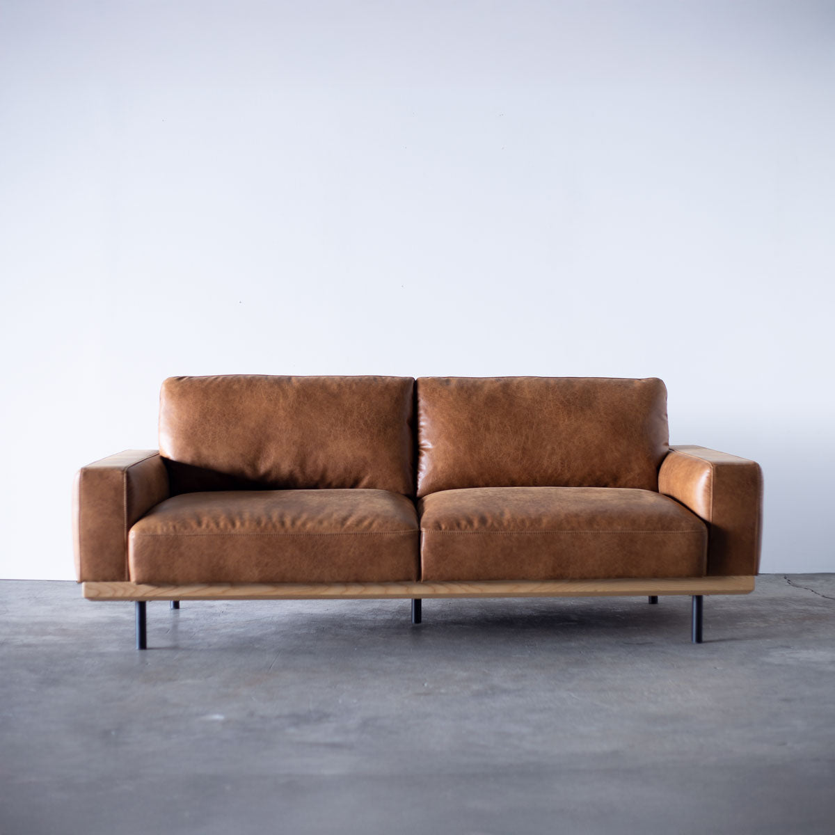 ボルケ 2.5人掛けソファ スーパーレザーテックス｜家具・インテリア