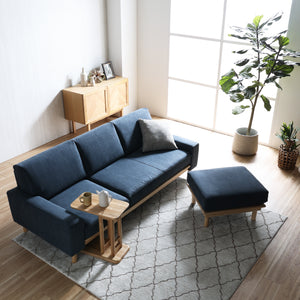 ナチュラルな木部分に曲面を取り入れることで、大人っぽさと北欧のあたたかみを演出しました。 #PLT101 ブルースター（プライムレザーテックス）