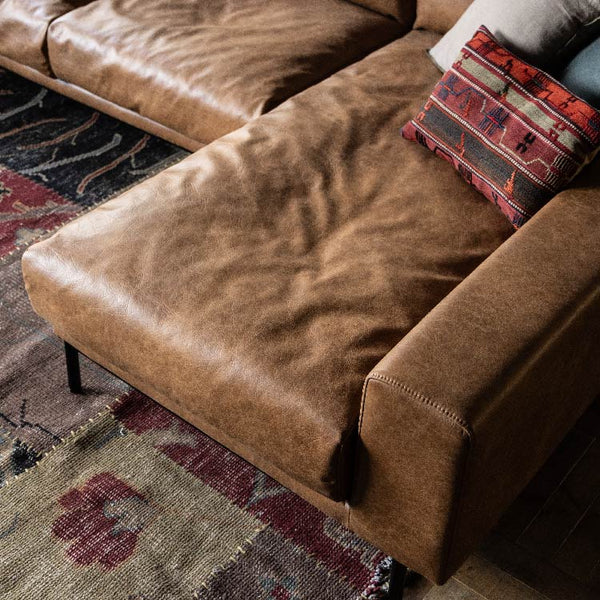 脚をゆっくり伸ばすことができます。 #オーカーブラウン（スーパーレザーテックス）