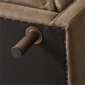 脚裏にはガタツキを防止するアジャスター付き。床の状態に合わせて高さ調整が可能です。 #PLT111 プラチナグレー（プライムレザーテックス）