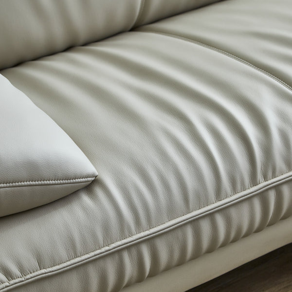 落ち着きのあるレザーの風合いとふっくらとしたクッションが、日常に上質なひとときを演出します。 #SILT22 フロスホワイト（シルキーレザーテックス） #左カウチ