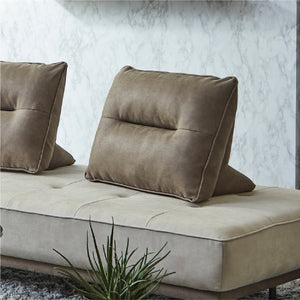 エレガントなフォルムと多様なライフスタイルにマッチするアイランドソファ「アベンタ」。 #PLT101 ブルースター（プライムレザーテックス）