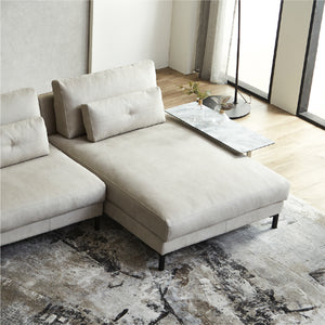 高級感のあるシンプルモダンな雰囲気で、圧迫感のないロースタイル設計。 #PLT111 プラチナグレー（プライムレザーテックス）