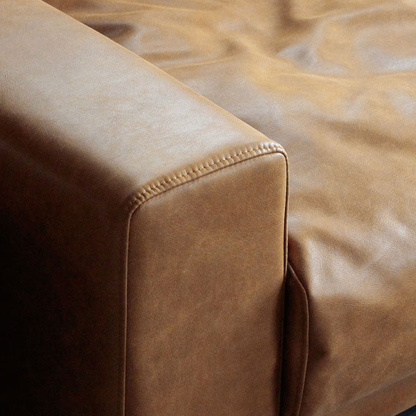 肘高は低めになっているので、寝転んだ時に枕にもなるように設計されています。 #オーカーブラウン（スーパーレザーテックス）