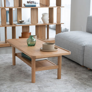 直線と丸みのバランスが美しい、HORNセンターテーブル。 シンプルながら、空間に温もりを添えます。 #オーク