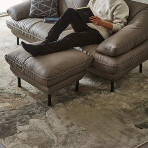 別売りのソファを組み合わせることで、足をのばしてくつろげるスタイルとしてもお使いいただけます。 #SILT24 スレートグレー（シルキーレザーテックス）