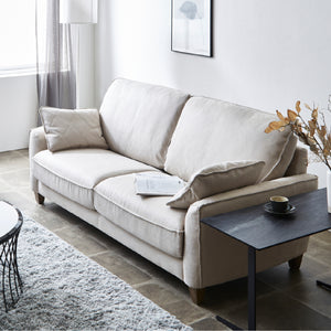 張地にはレザーテックスを使用。通気性がよくベタつきにくいので、年中快適にお使いいただけます。 #LT01 キャメル（レザーテックス アニリン） #木脚