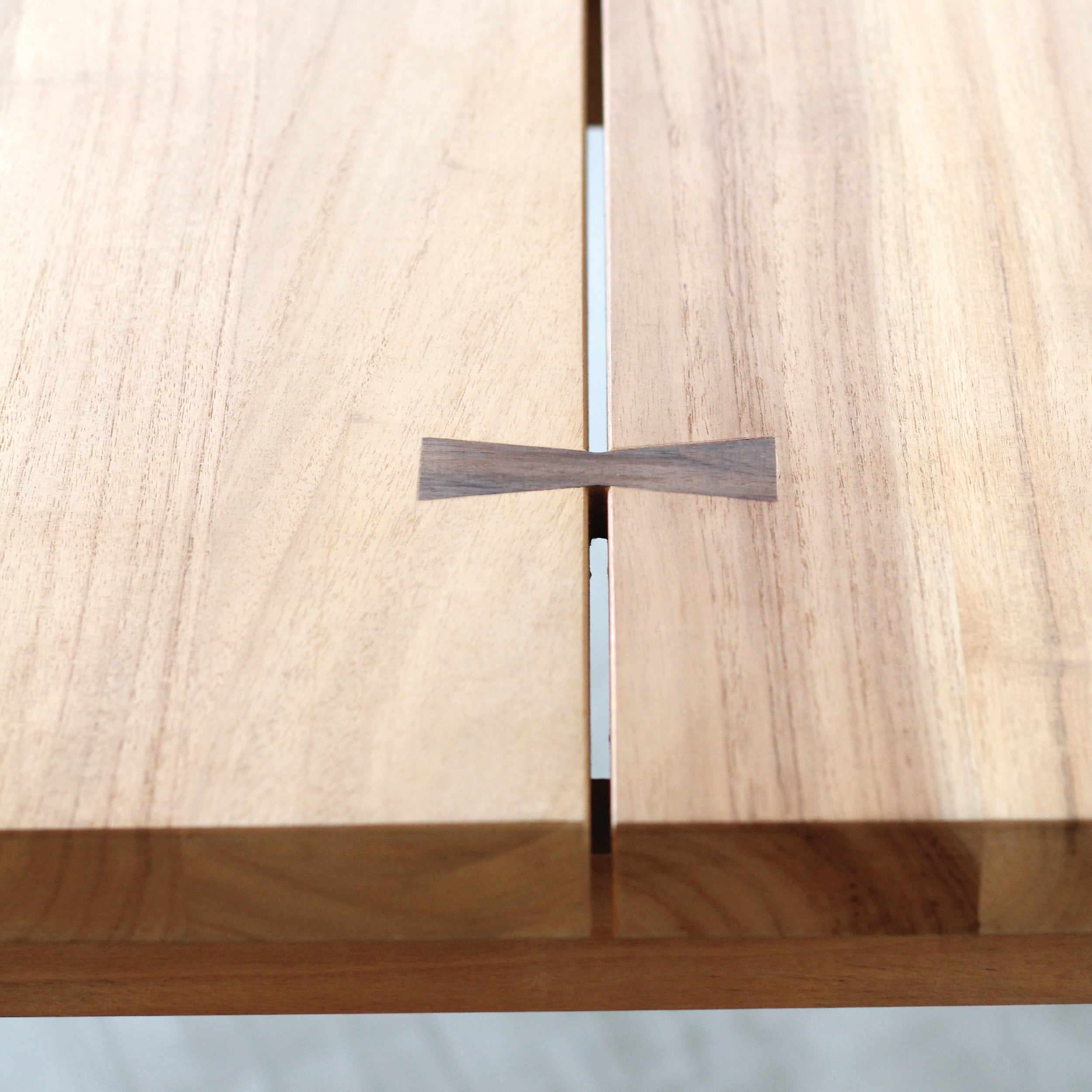 タスカー センターテーブル チーク無垢材