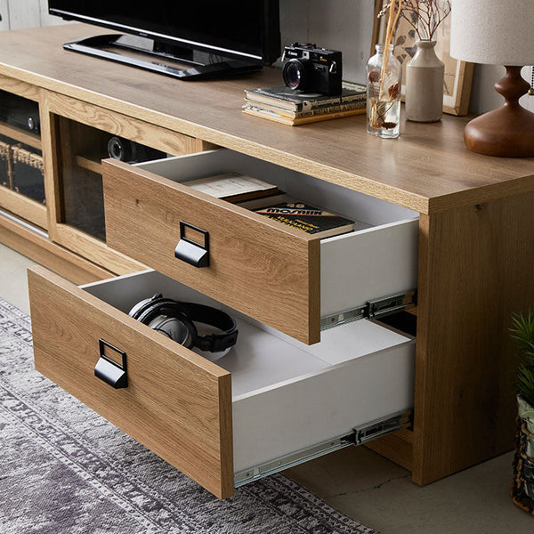 艶消しブラック色のスチールパーツが、シンプルなデザインのアクセントに。 #ナチュラル