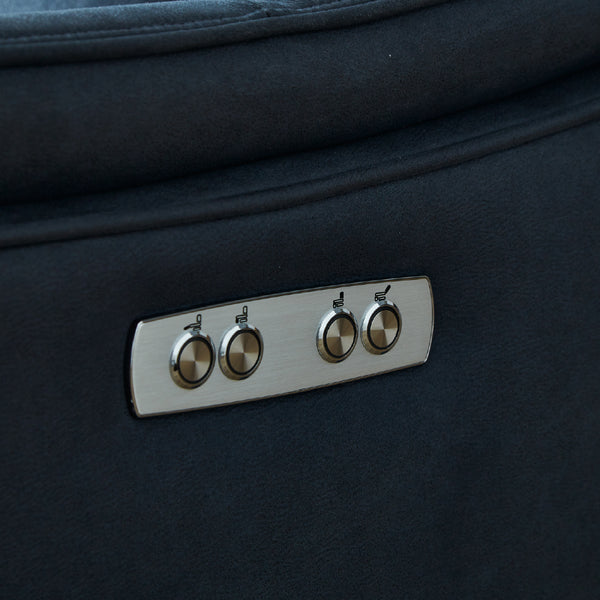 手が届きやすい側面にボタンが付いており、操作も簡単です。 #LT01 キャメル（レザーテックス アニリン）