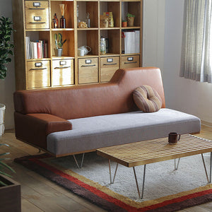 座面高は低めに設計しているので、お部屋での圧迫感が軽減。 #キャニオンブラウン×ライトグレー