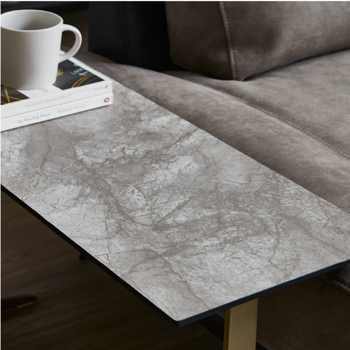 T7868☆展示品☆イタリアTacchiniタッキーニレッジサイドテーブル大理石 T7868☆展示品☆イタリア☆Tacchini☆タッキーニ☆Ledge☆レッジ