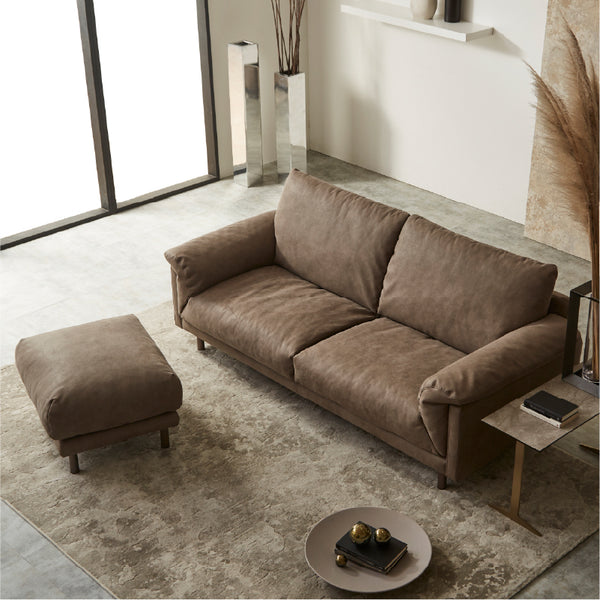 見た目はシンプルにすっきりと、余計な主張をせず、空間にそっと馴染む佇まいに。 #PLT112 ヨーロピアングレー（プライムレザーテックス）