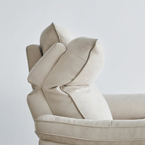 ヘッド部分は手動操作で3段階の角度調整ができます。 #プラチナグレー（プライムレザーテックス）