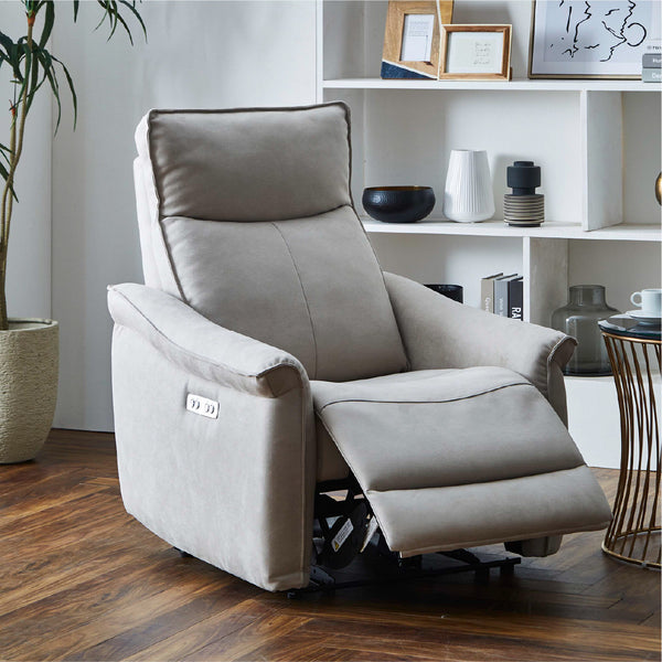 幅81cmとコンパクトなソファのため、メインソファにプラスして置いていただけるようなサイズ感です #LT01 キャメル（レザーテックス アニリン）