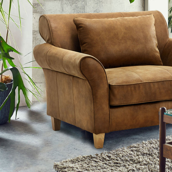 丸みを帯びた肘と背もたれが特徴的で、どの方向から見ても美しく部屋の中央に置くのも最適です。 #LT01 キャメル（レザーテックス アニリン）