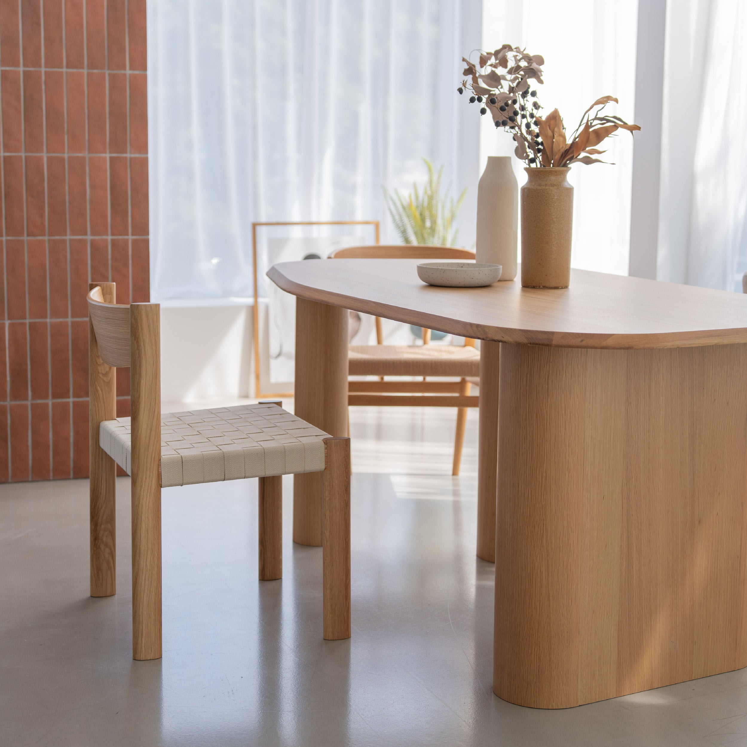 ニーブ ダイニングテーブル｜家具・インテリア通販の関家具【公式】