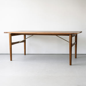 スケイブ ダイニングテーブル #180