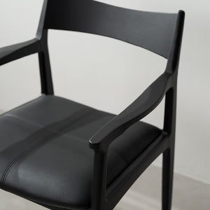 オーウェンⅡ ダイニングチェア #ウォールナット #肘あり