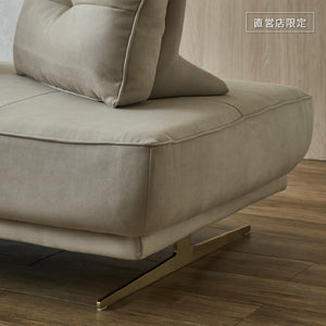 プラチナグレーの本体に、ペールゴールドの脚を組み合わせた、上品さが際立つ直営店限定の「アルフレード」です。 #Default Title