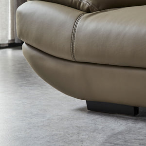 丸みがかった船底デザインがアクセントになっています。 #LT01 キャメル（レザーテックス アニリン）